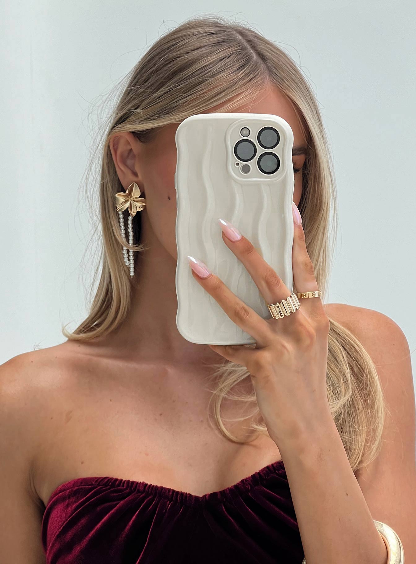 Meliora Iphone Case Cream - Image 3