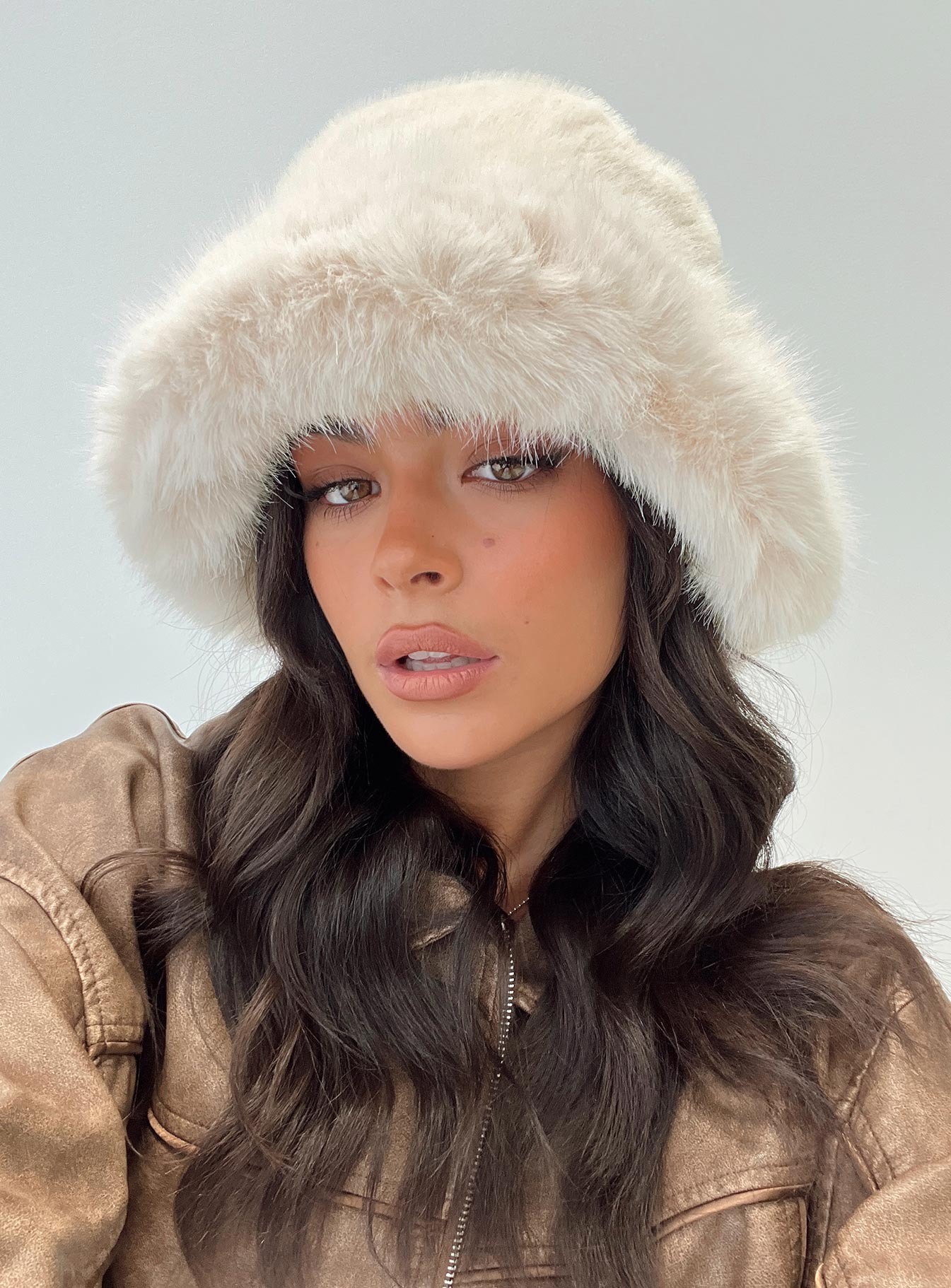 Avaah Fluffy Hat Cream - Image 2