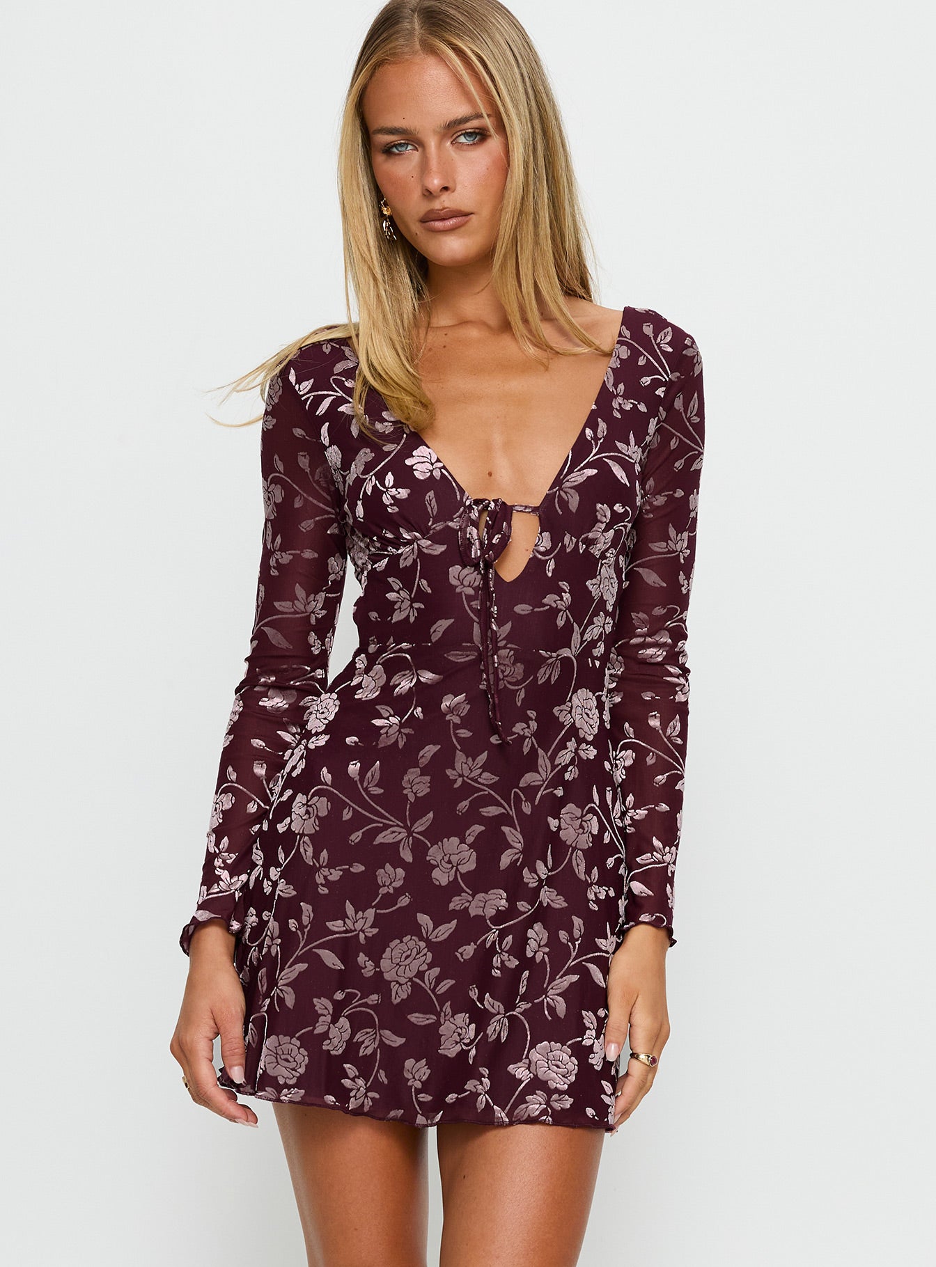 Raylena Long Sleeve V-neck Mini Dress Burgundy Floral - Image 2