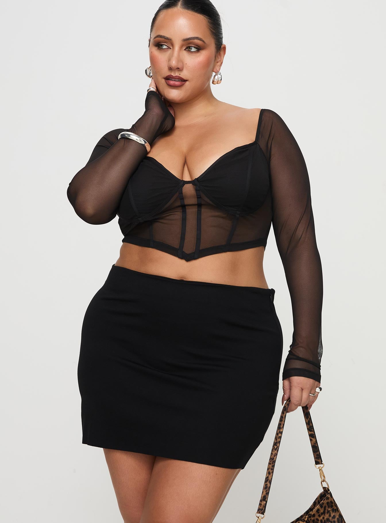 Karley Low Waist Mini Skirt Black Curve - Image 2