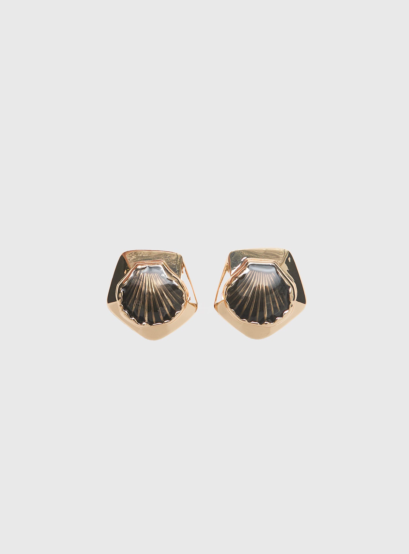For The Thrill Shell Earrings Gold Brown - Image 2