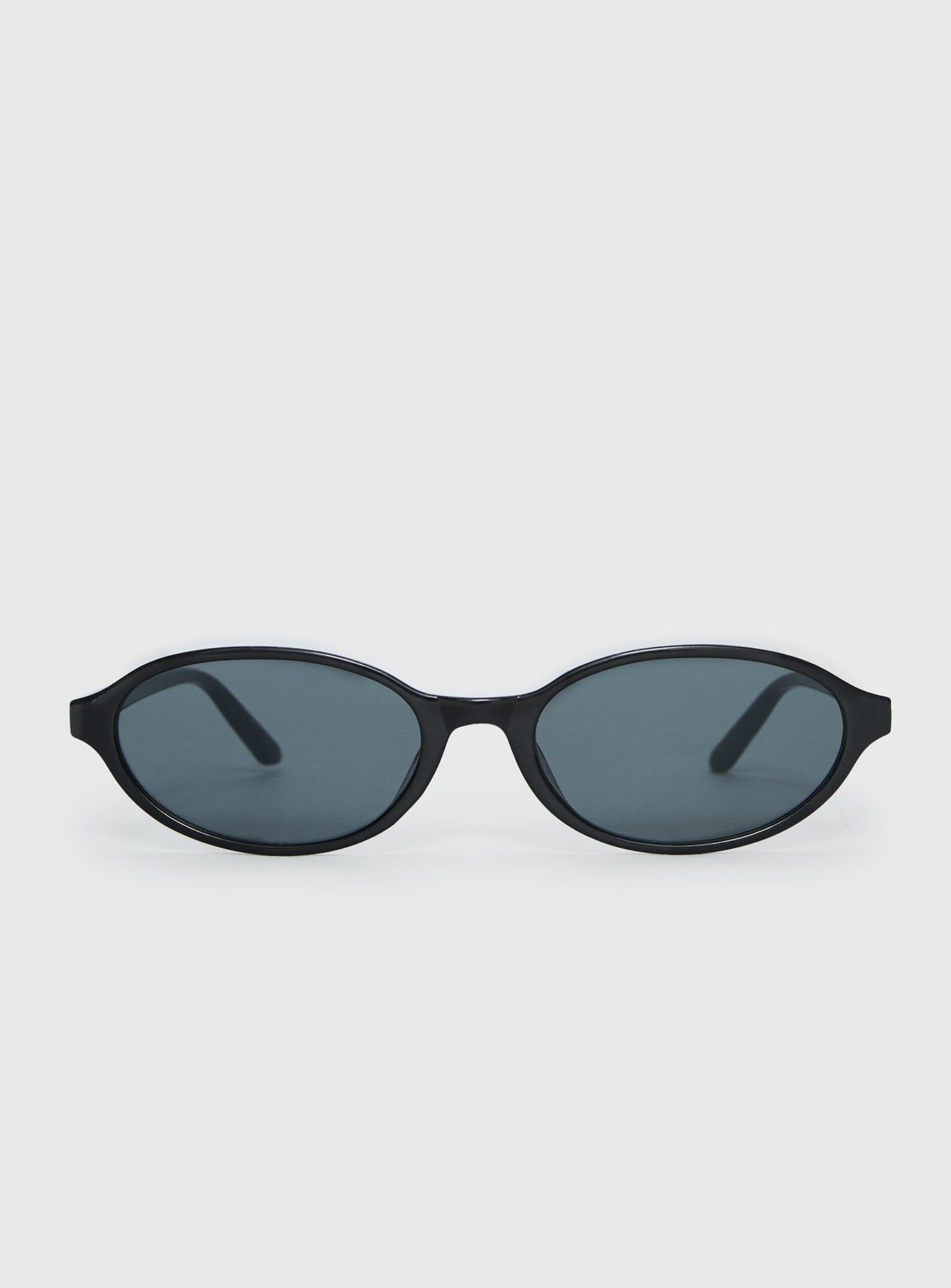 Captivation Oval Sunglasses Black - Image 2
