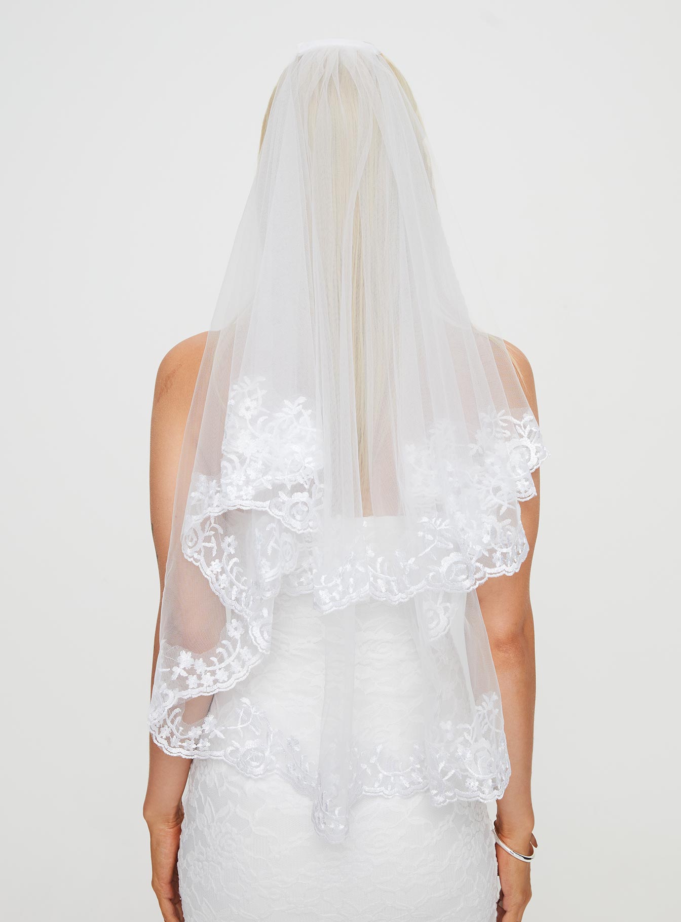 Deadly Veil White - Image 2
