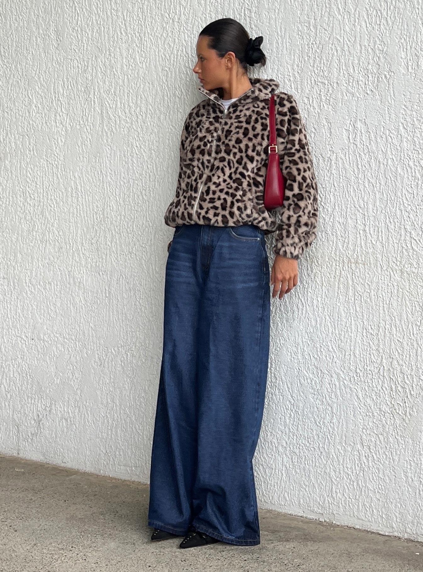 Naylor Mid Rise Wide Leg Jeans Mid Blue Denim - Image 8