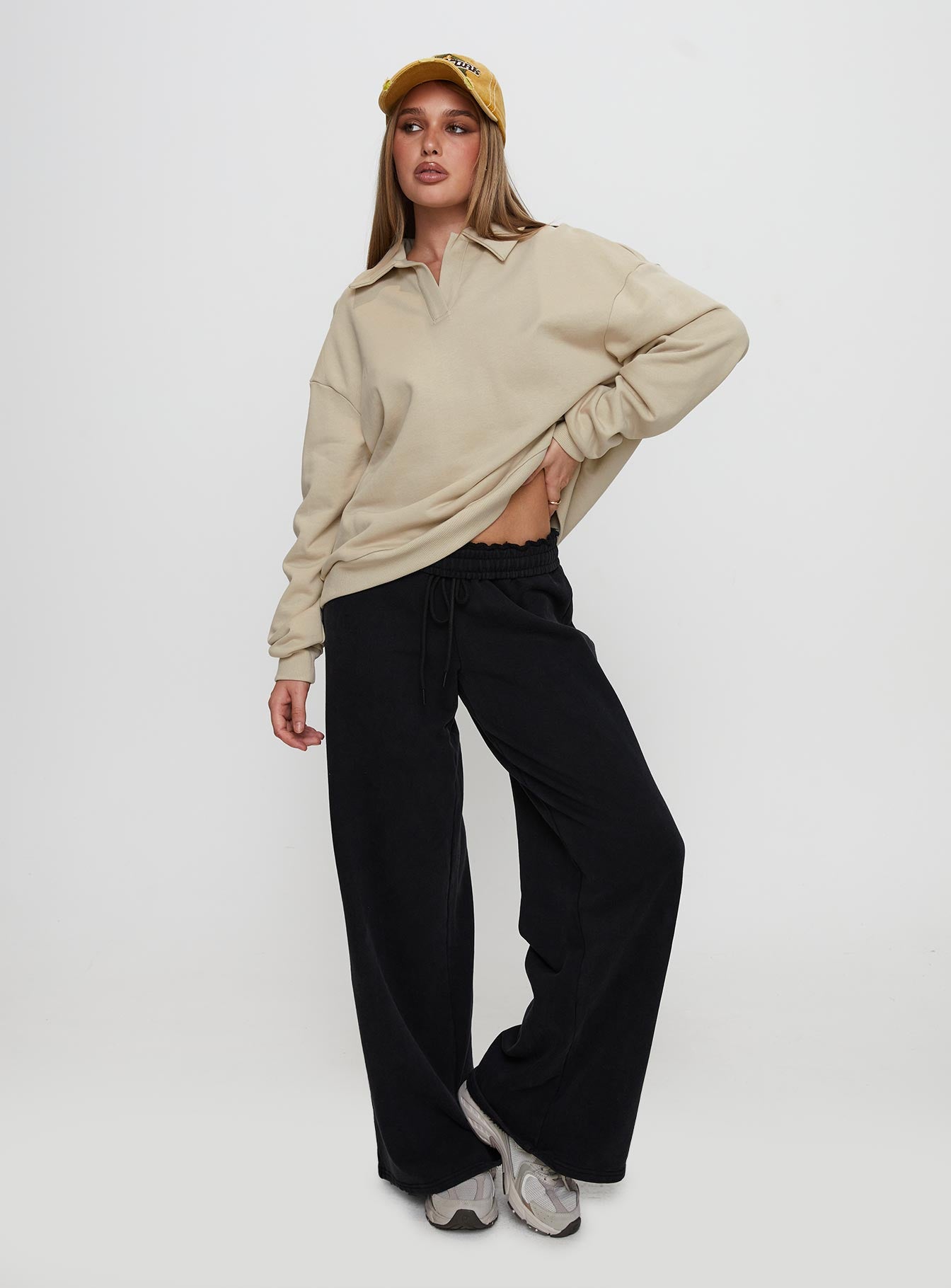 Back Around Collared Fleece Jumper Oat - Image 2