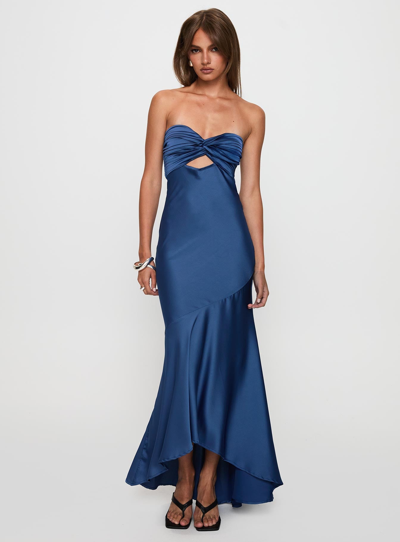 Stand A Chance Twist Detail Maxi Dress Navy - Image 3