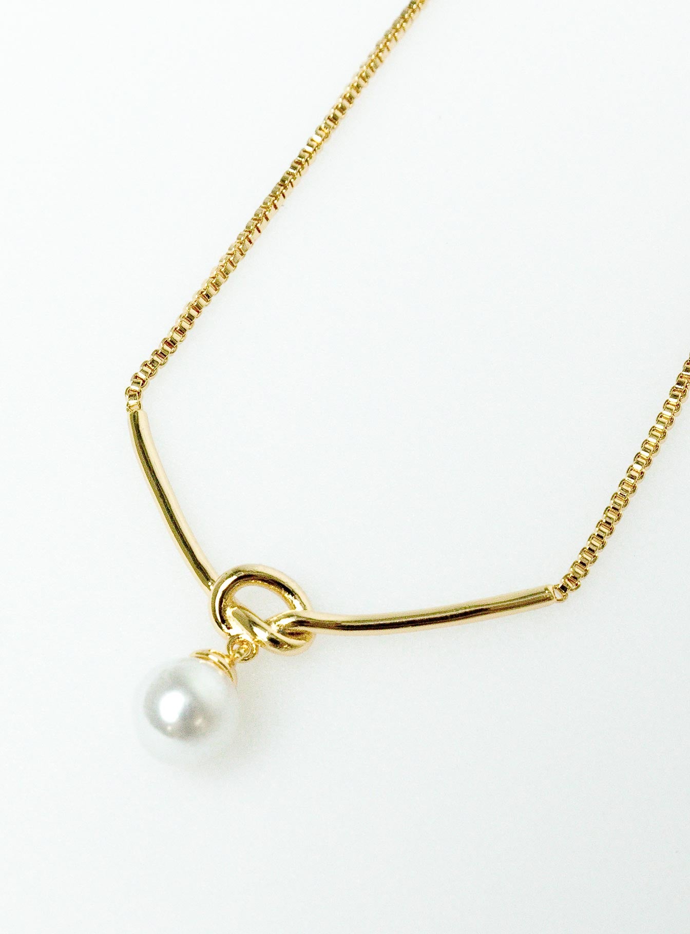 Dais Necklace Gold - Image 3