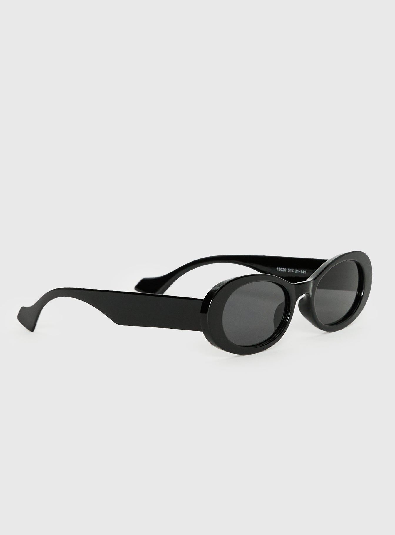 Runaway Baby Oval Sunglasses Black - Image 3