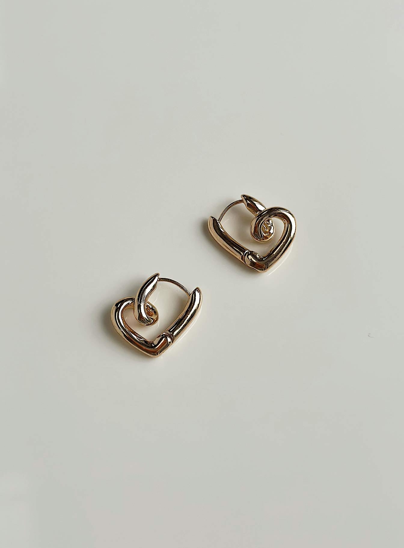 Samanta Earrings Gold - Image 2