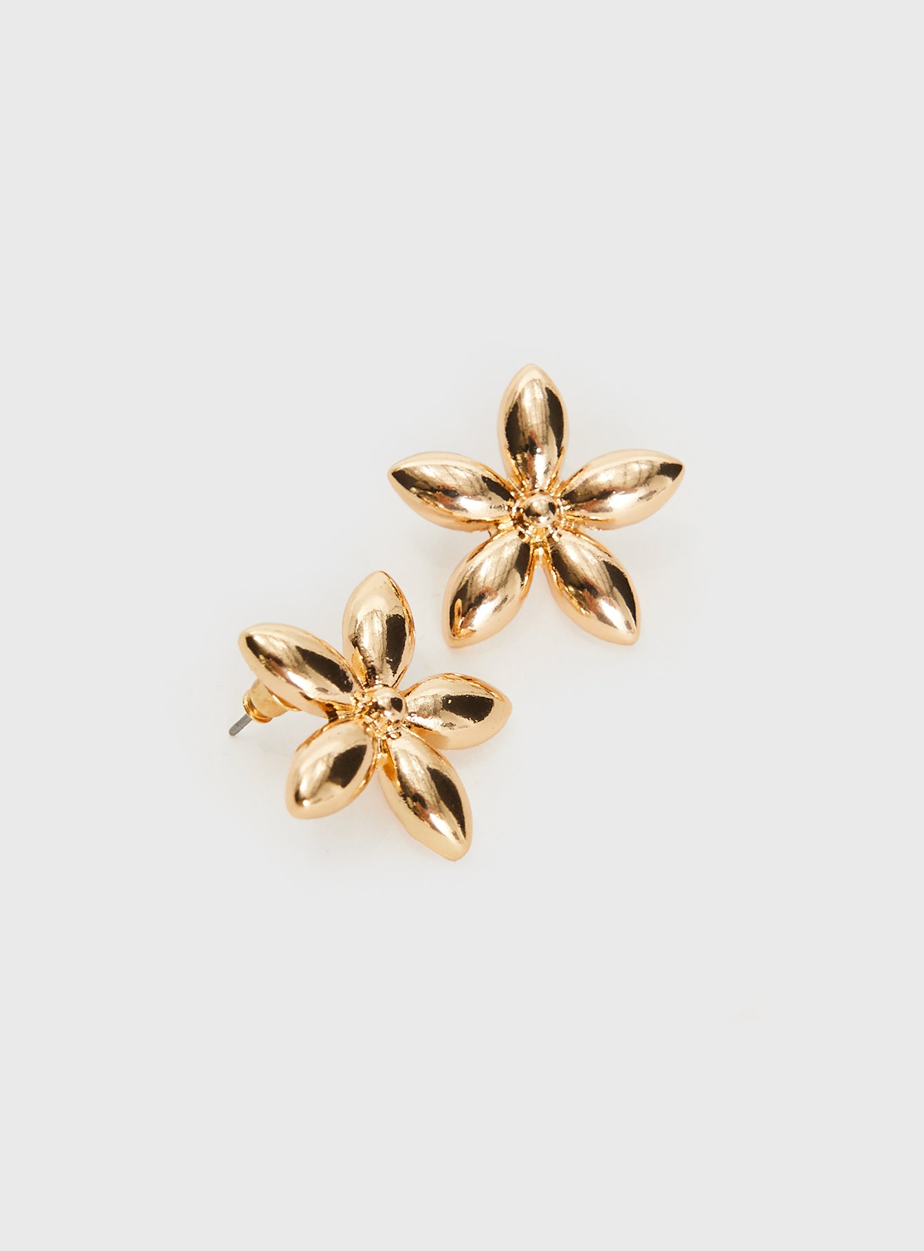 Torquil Earrings Gold - Image 3