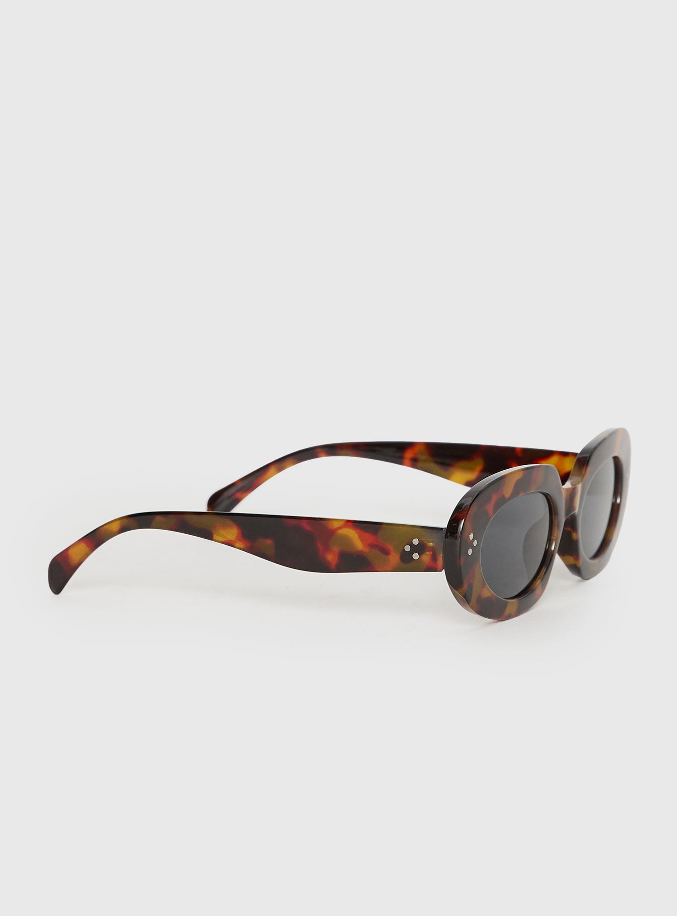 Best Shot Oval Sunglasses Tort Black - Image 3