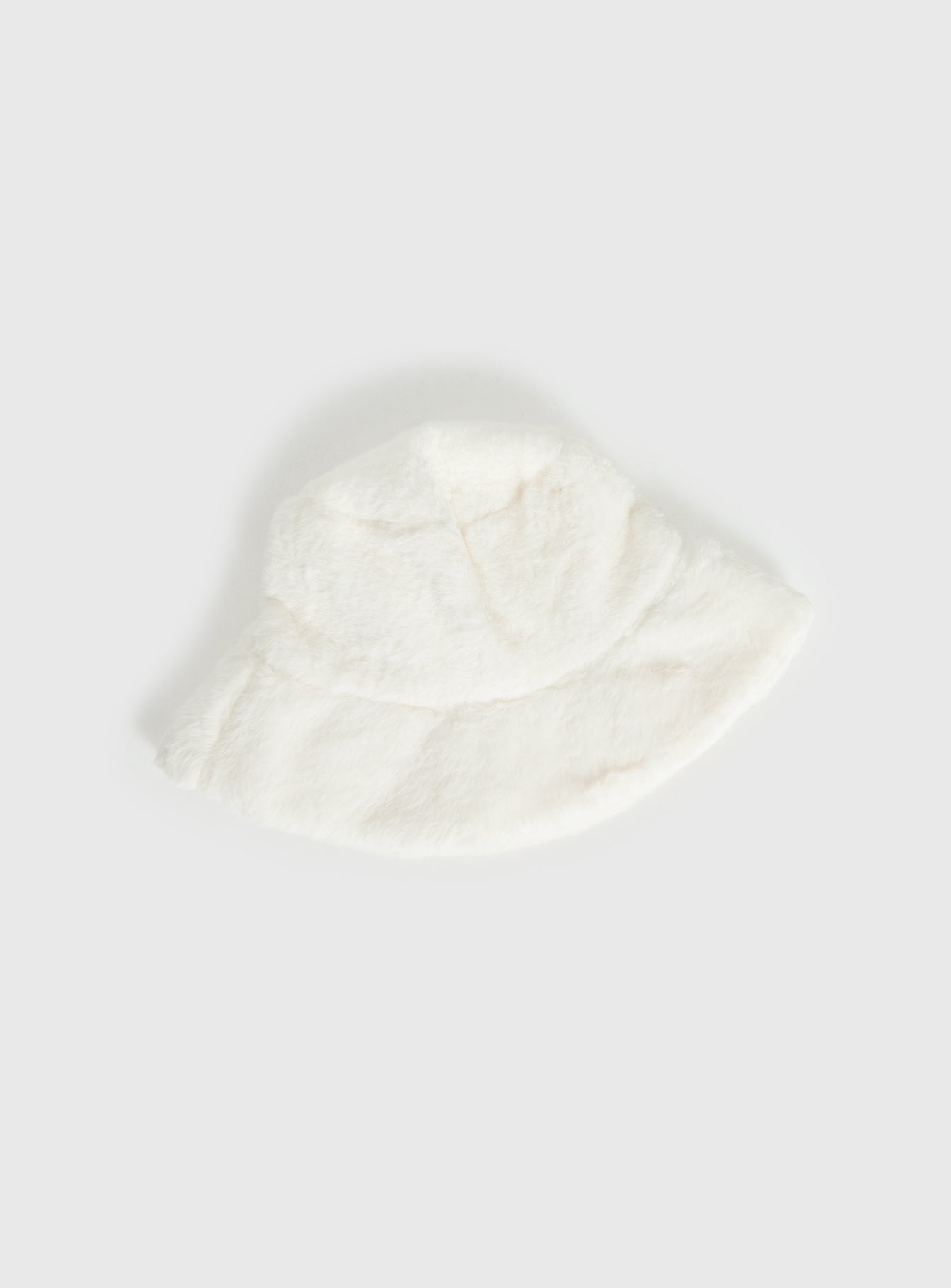 Theo Plush Bucket Hat White - Image 3