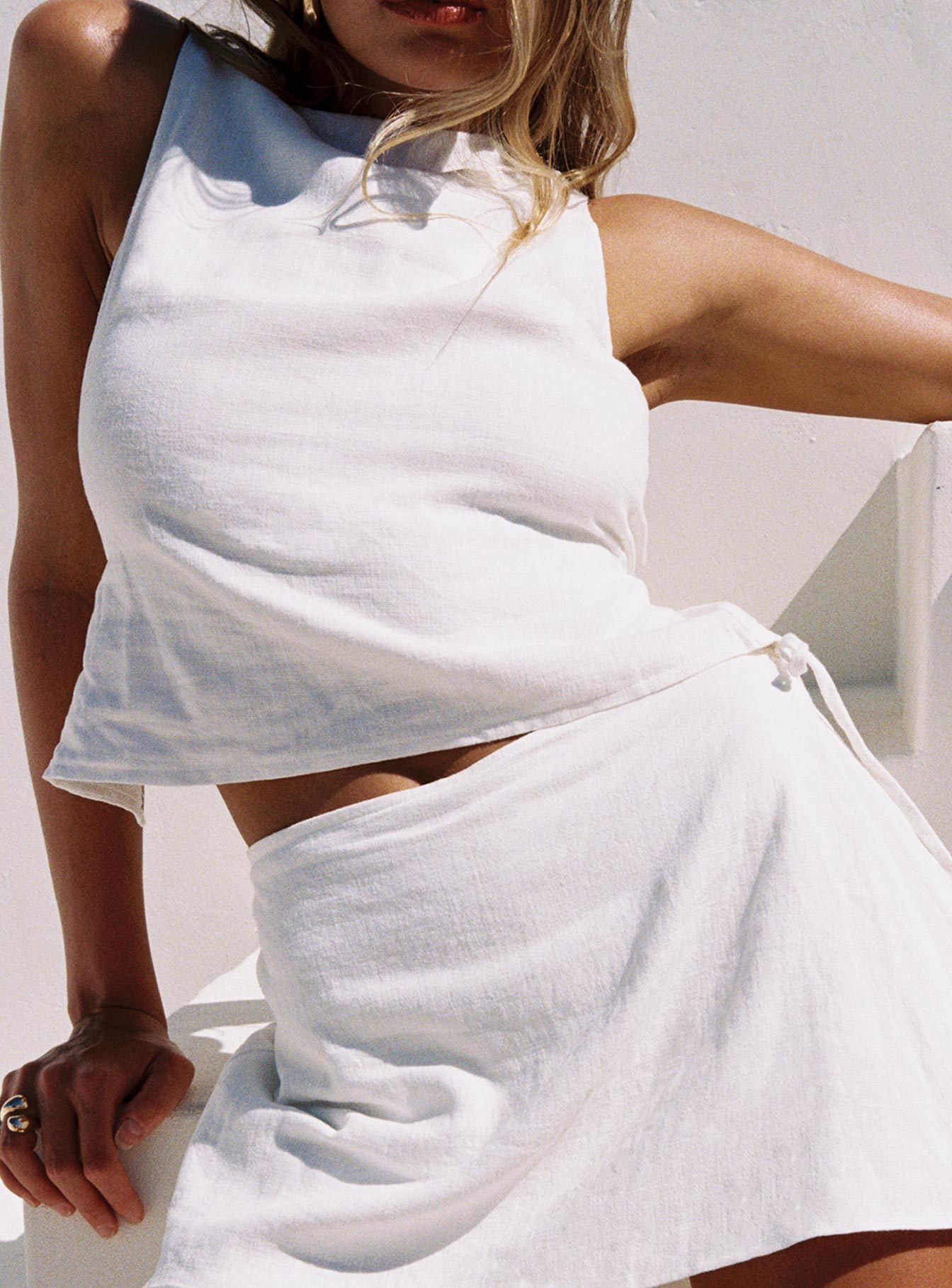Penelopie Backless Top White - Image 4