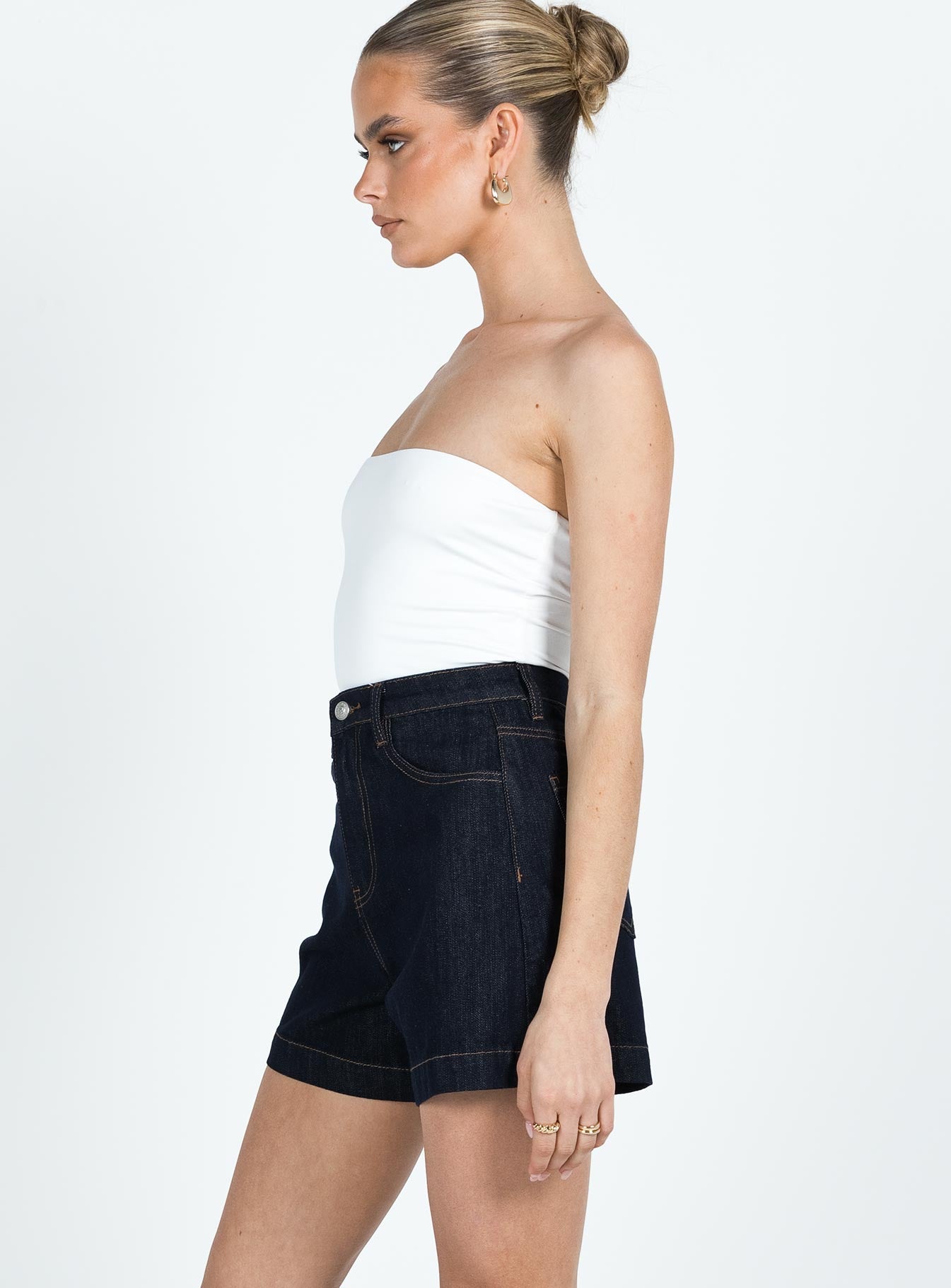 Whitaker Shorts Dark Denim - Image 4