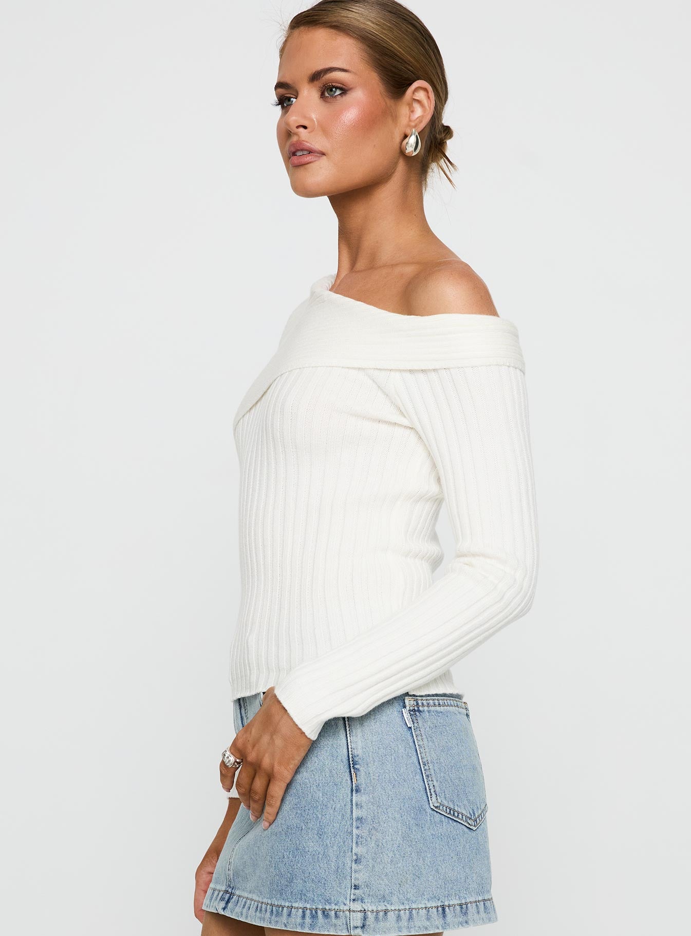 Jaybell Cold Shoulder Sweater White - Image 4