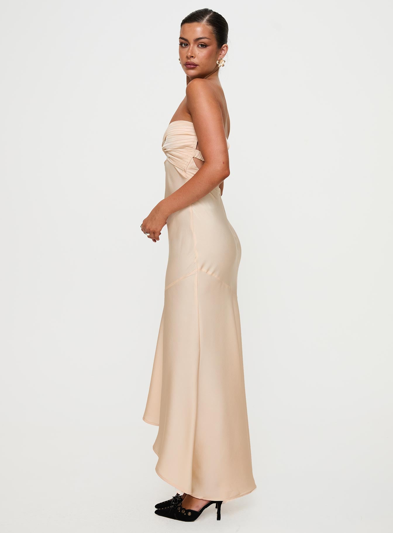 Stand A Chance Twist Detail Maxi Dress Champagne - Image 4