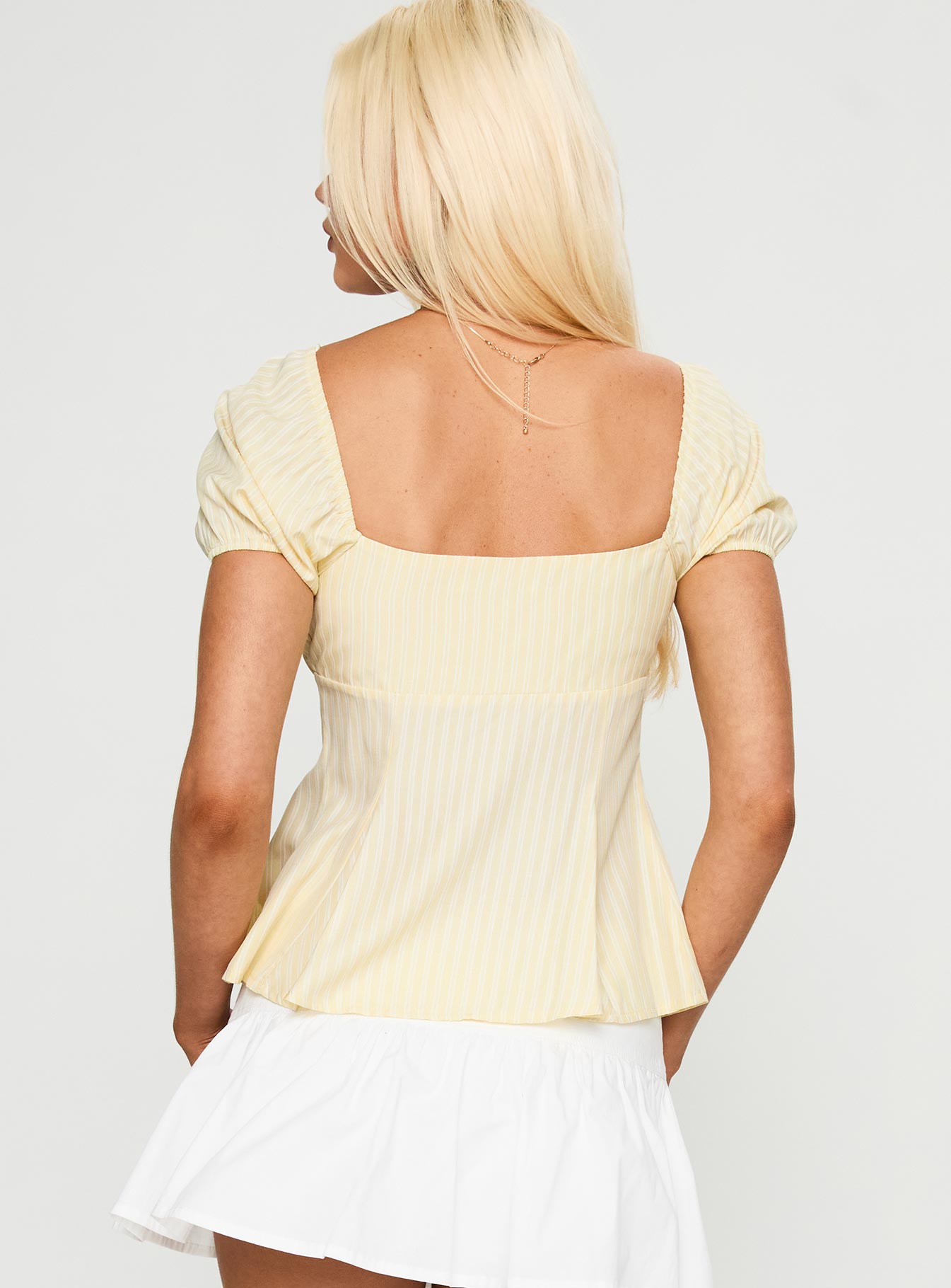 How To Fly Tie Detail Top Yellow - Image 5