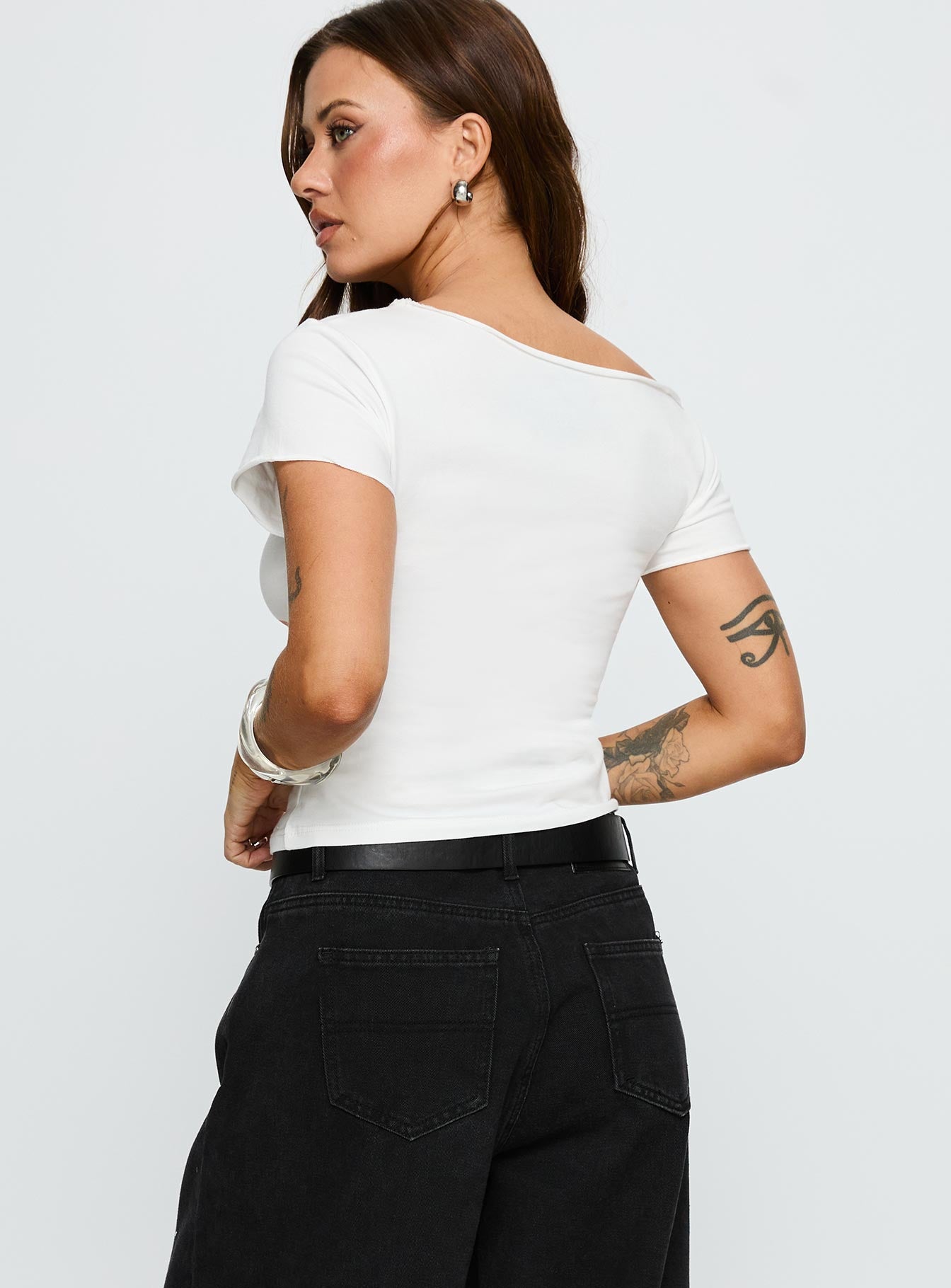 Corvette 1963 Off Shoulder Graphic Top White - Image 5