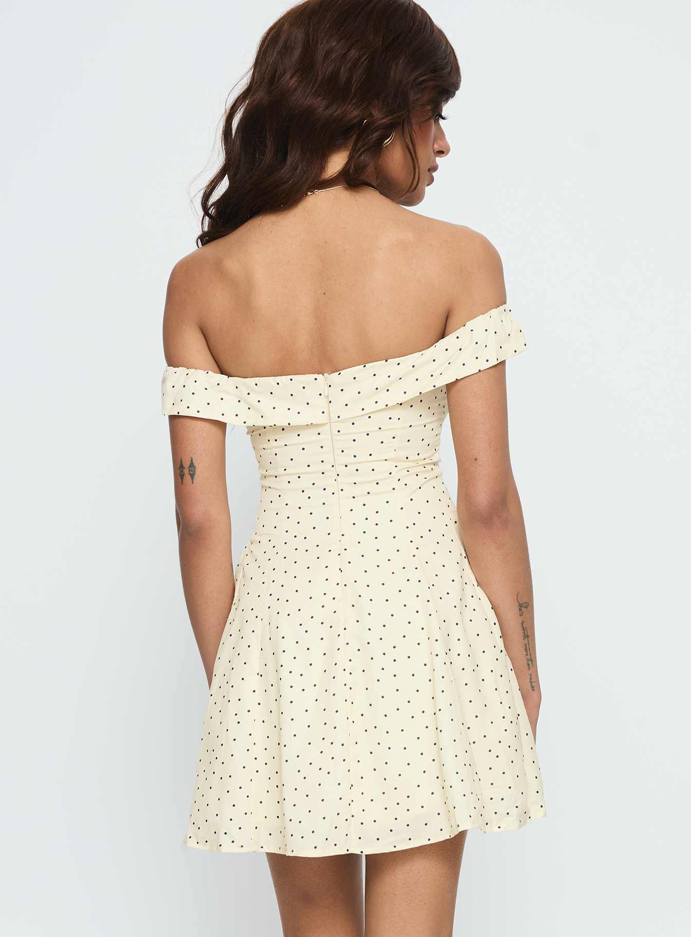 Rosebud Off The Shoulder Mini Dress Yellow Polka Dot - Image 4