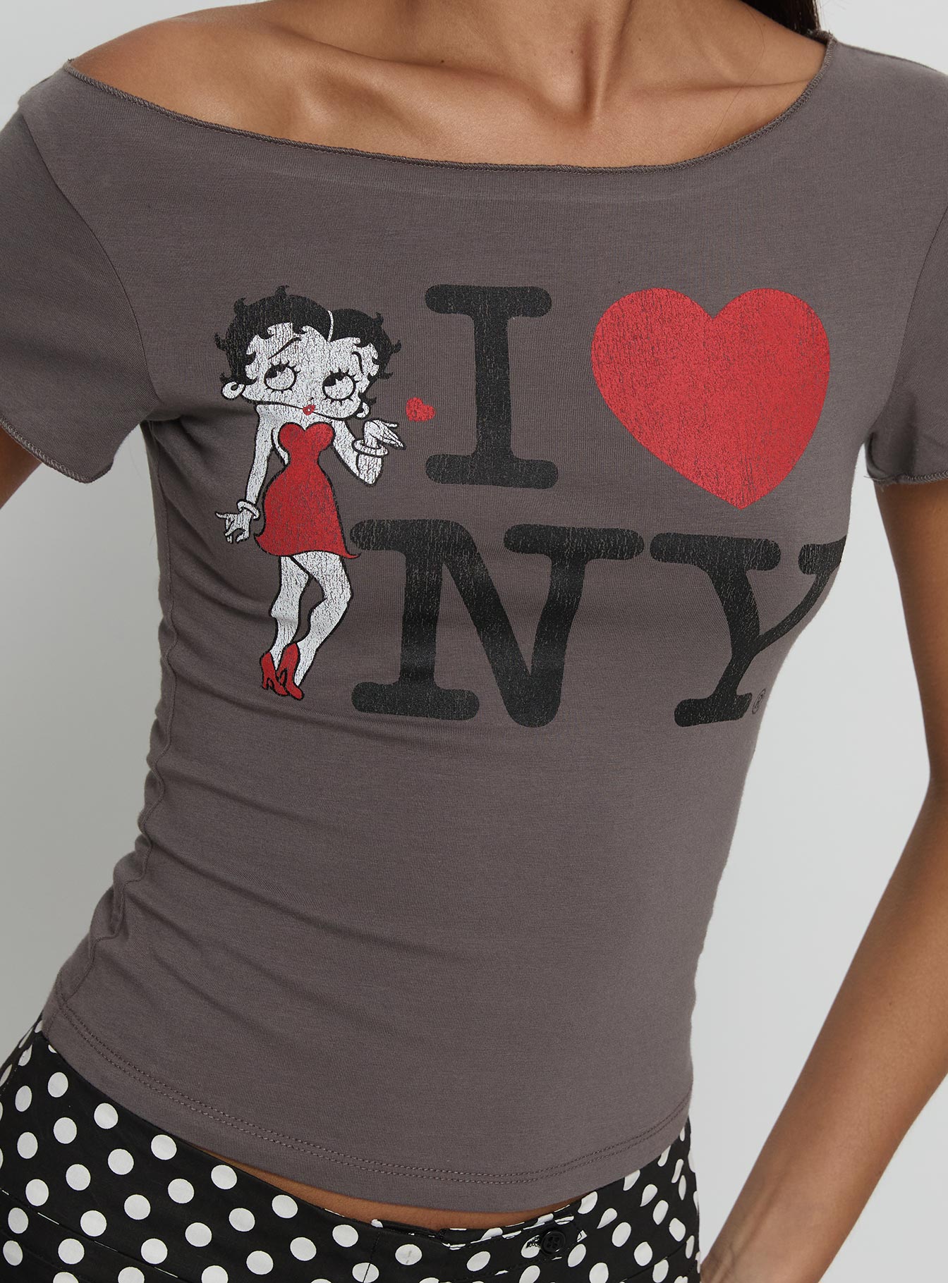 Betty Loves Nyc Loose Graphic Top Charcoal - Image 6
