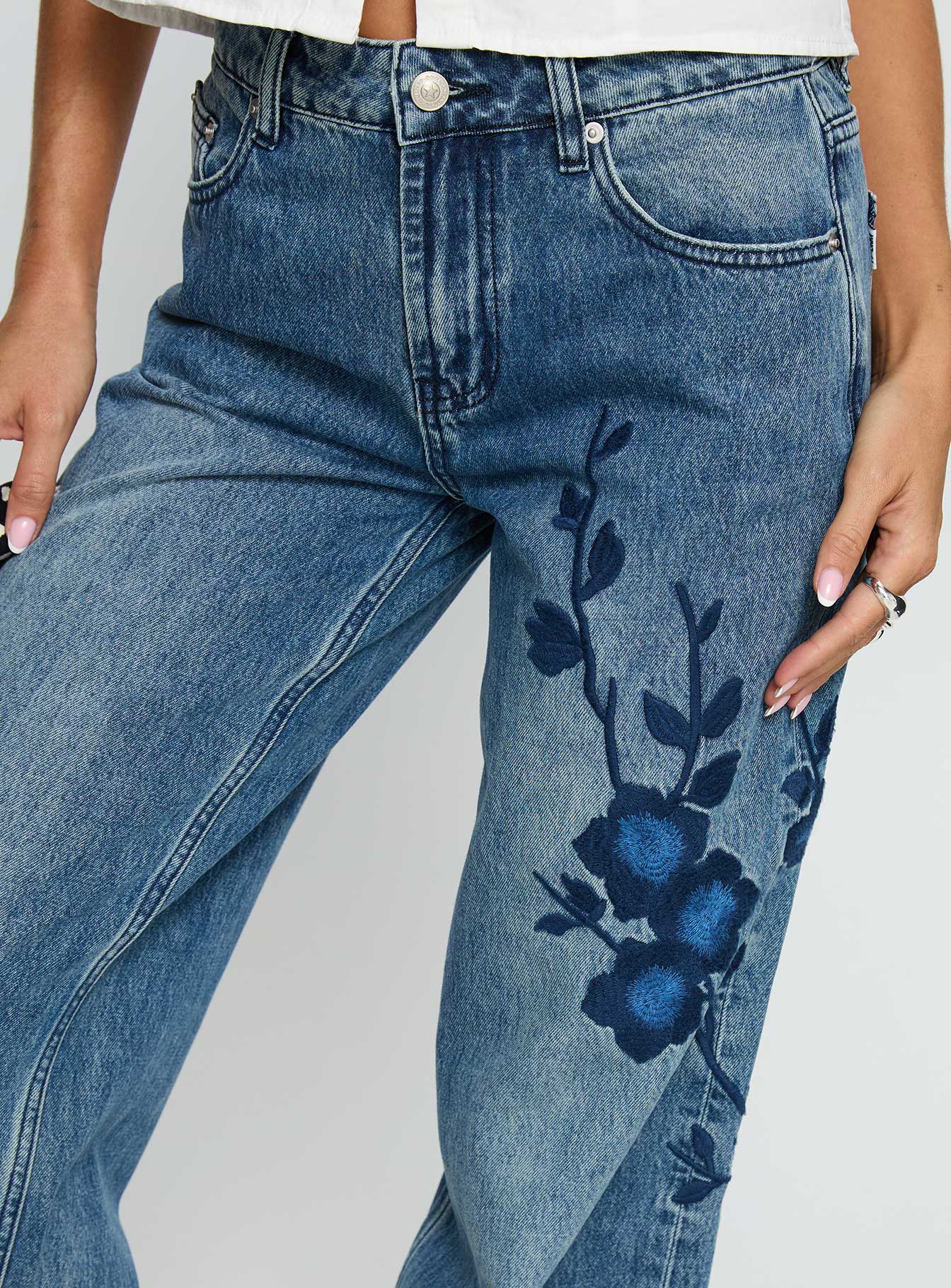 Sisterhood Mid Rise Wide Leg Patchwork Jeans Mid Blue Wash - Image 5