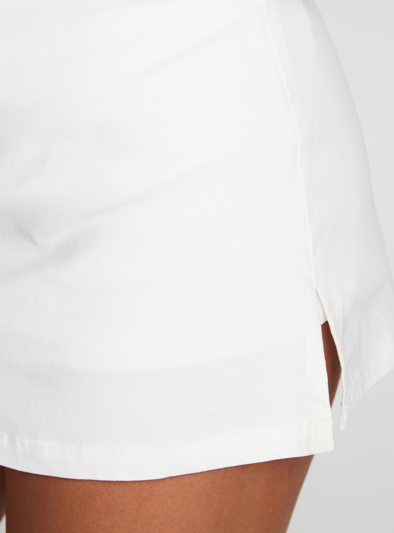 Cant Sleep Skort White - Image 6