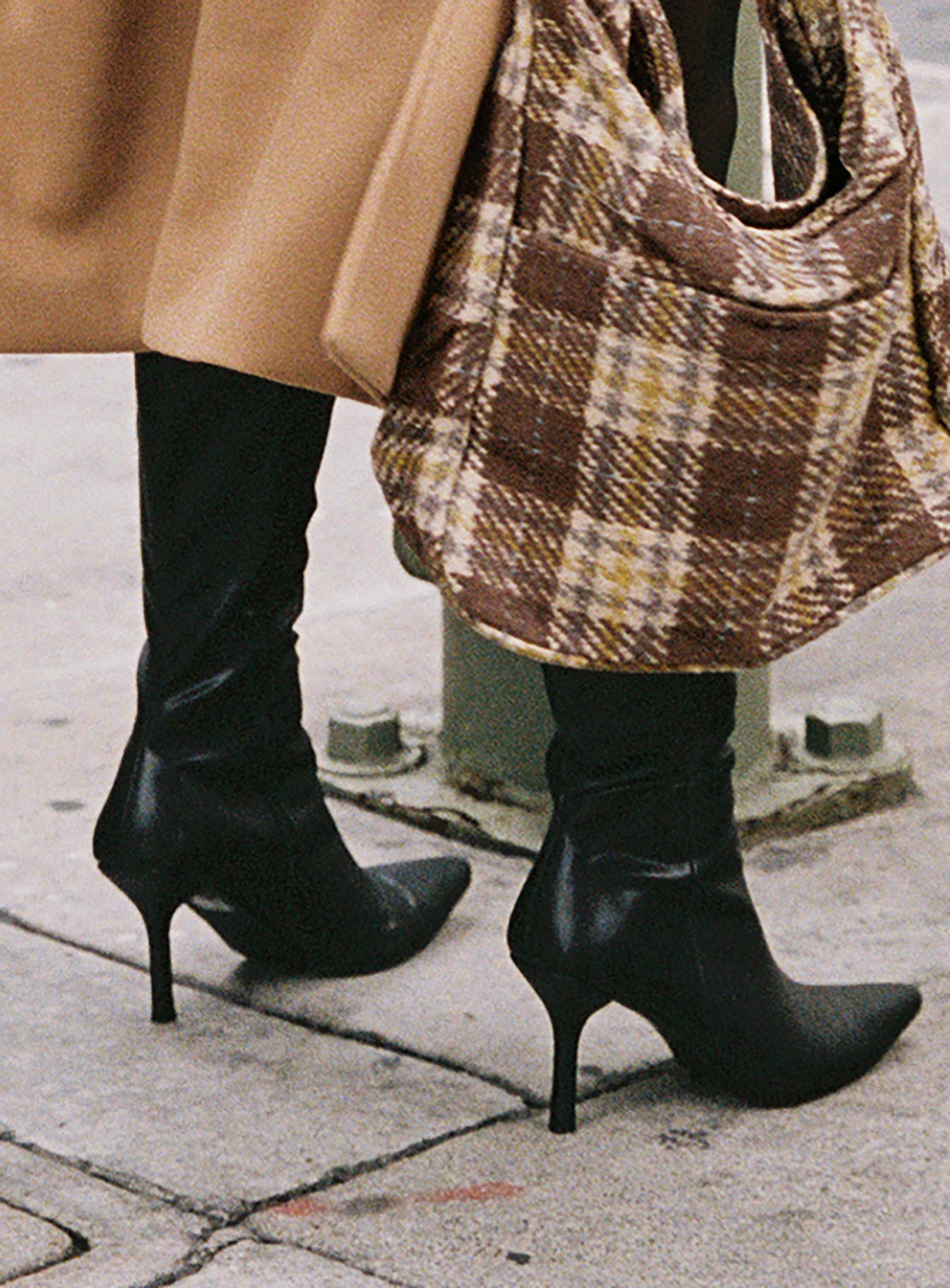 Elodiee Knee High Boots Black - Image 5