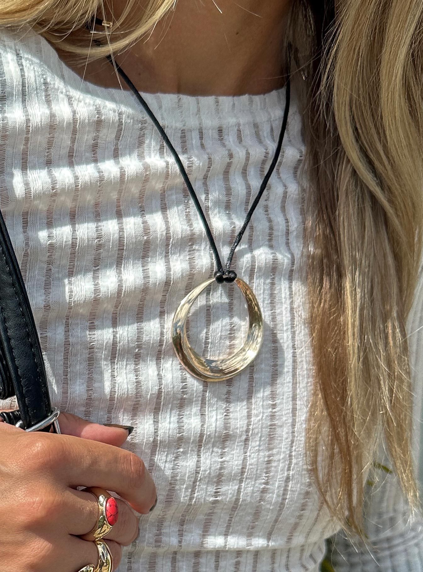 Zakai Necklace Gold - Image 4