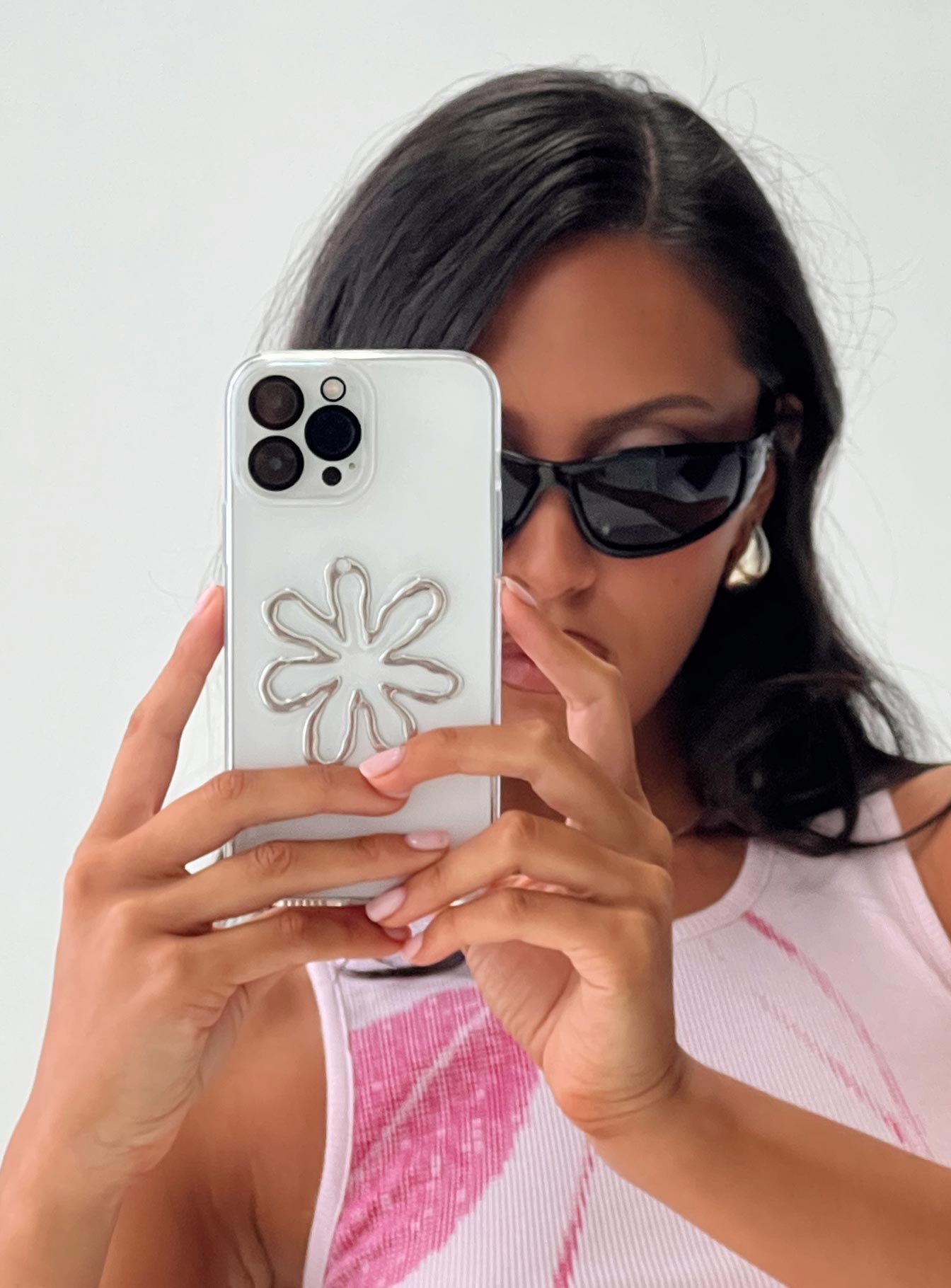 Blink Twice Iphone Case Clear Silver - Image 3